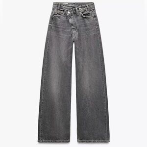 Zara TRF HIGH-WAIST WIDE LEG
CROSSOVER JEANS